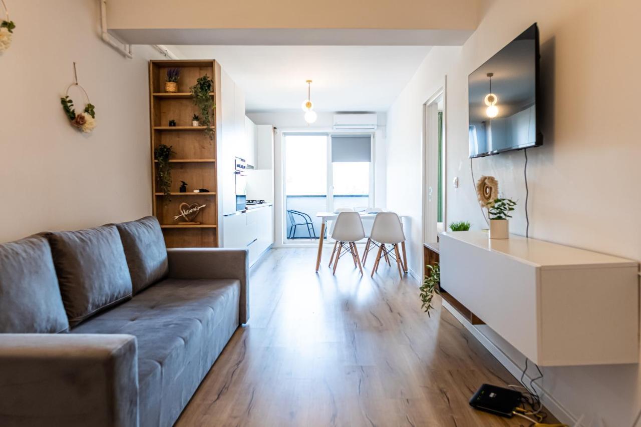 Majo Aparthotel Cluj Napoca Bagian luar foto