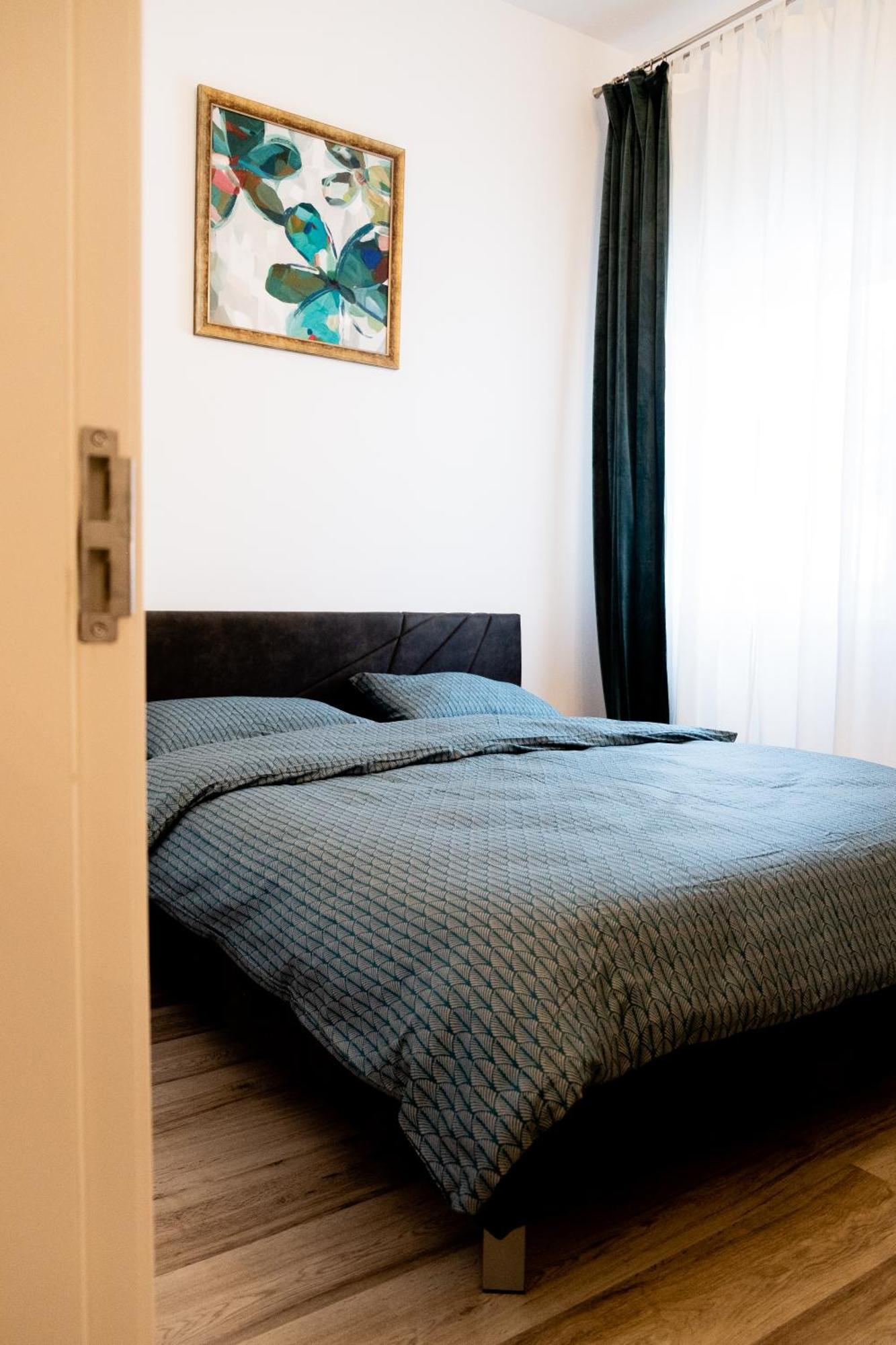 Majo Aparthotel Cluj Napoca Bagian luar foto